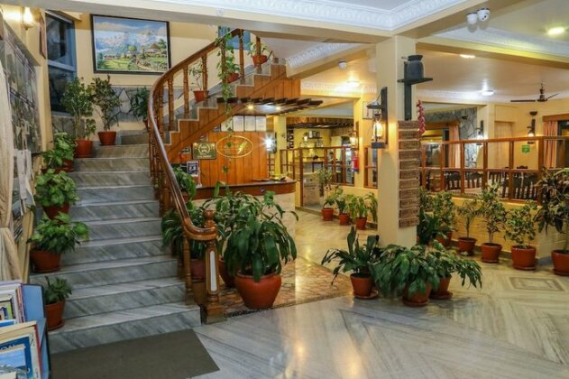 Hotel Silver Oaks Inn - Photo3