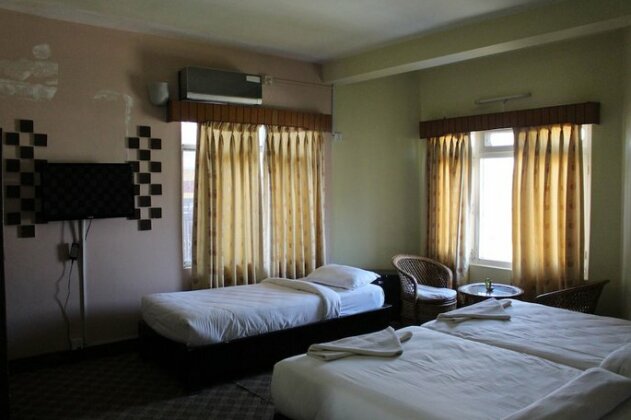 Hotel Vajra Inn & Apartments - Photo5