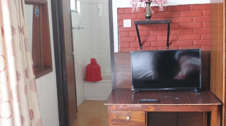 OYO 143 Hotel Stay Well - Photo4
