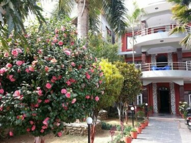 OYO 143 Hotel Stay Well