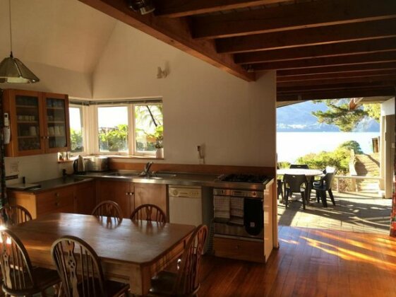 Akaroa Coastal Cottage - Photo2