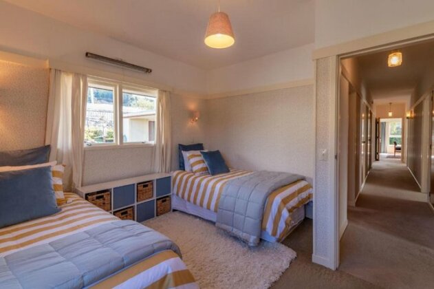 Akaroa Waterfront - Akaroa Holiday Home - Photo3
