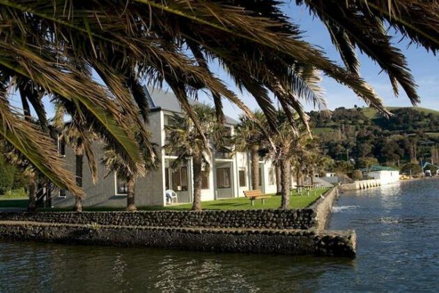 Akaroa Waterfront Motels - Photo2