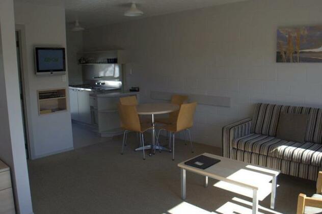 Akaroa Waterfront Motels - Photo3