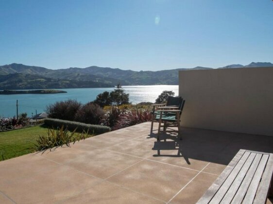 Kotare Point Paradise - Akaroa Holiday Home - Photo3
