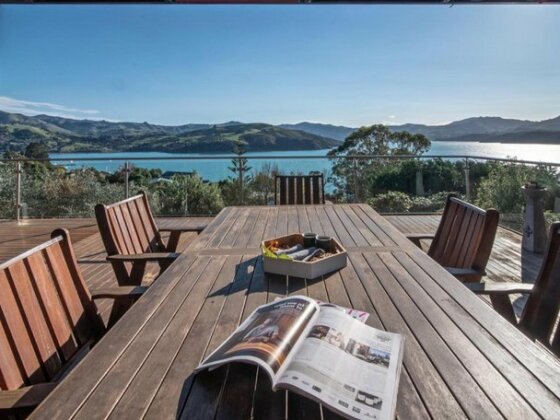 Onuku Outlook - Akaroa Holiday Home - Photo2