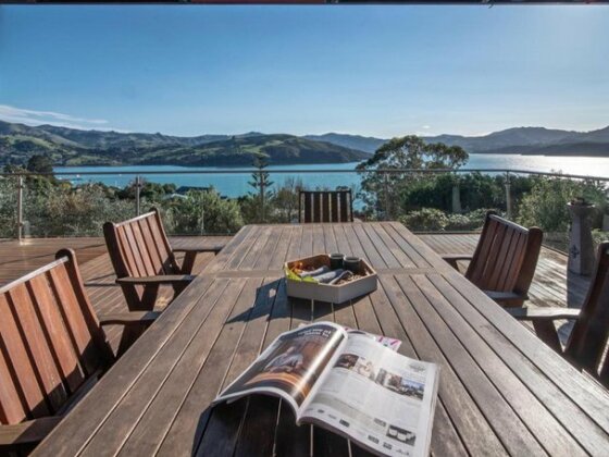 Onuku Outlook - Akaroa Holiday Home - Photo2