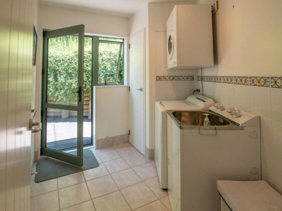 Rue Noyer Lookout - Akaroa Holiday Home - Photo2