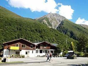 Arthurs Chalet - Photo2