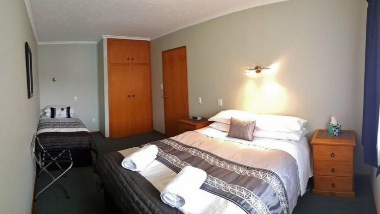 Academy Lodge Motel - Photo5