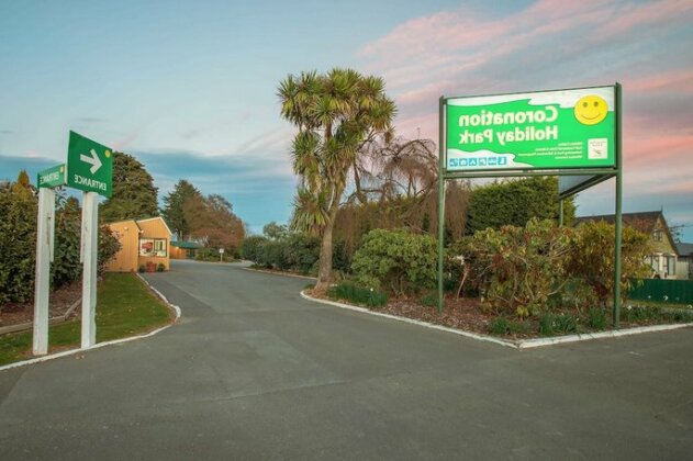 Coronation Park - Photo2