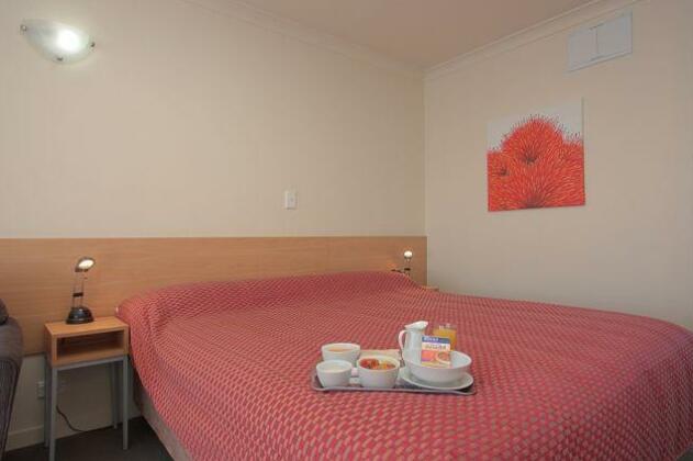Taylors Motel - Photo5