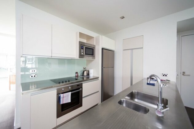 3 Bedroom Double Waterfront Luxury Apartment - Photo3