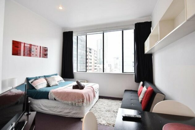 A Central & Cozy Studio Right Next to Sky Tower - Photo2