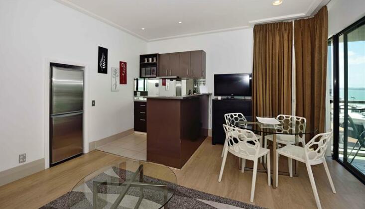 Auckland Harbour Central Apartments - Photo4