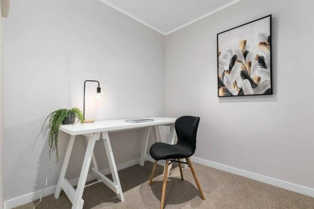 Beautifully Modern Brand New Central Apartment - Photo3