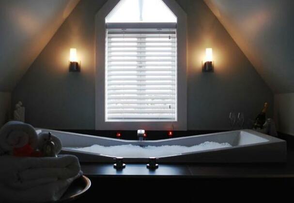 Bella's Bed & Breakfast - Photo3