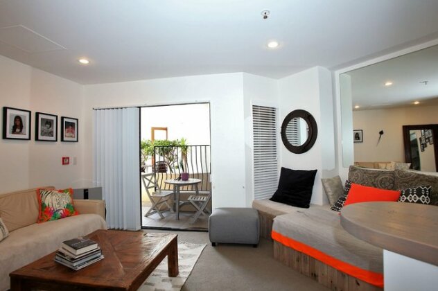 Best Located Two Bedroom Apartment in Auckland - Photo2