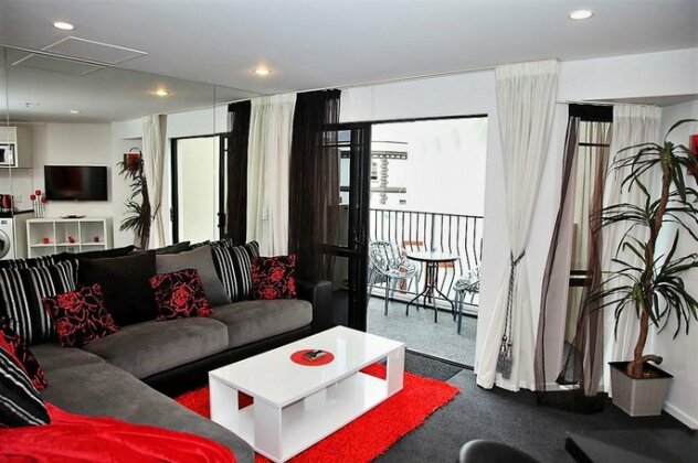 Best Located Two Bedroom Apartment in Auckland - Photo4