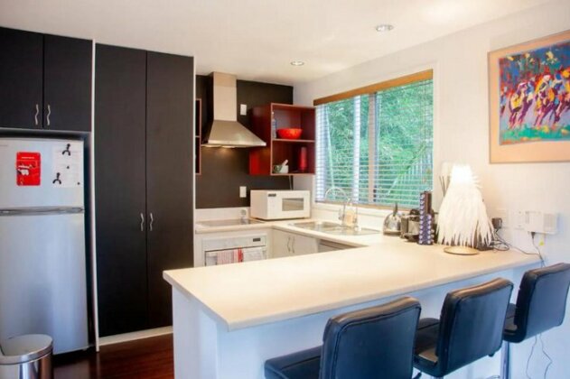 Bright 2 Bedroom Townhouse in Central Parnell - Photo2