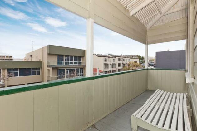 Brown Kiwi Travellers Hostel - Photo2