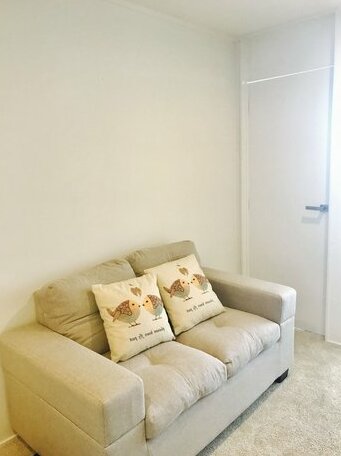 Central and Cosy 2 Bedroom Apartment - Photo4