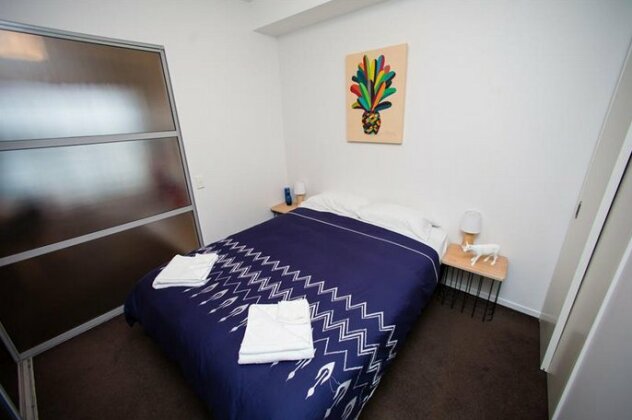 Chic Inner City Two Bedroom Pad - Photo2