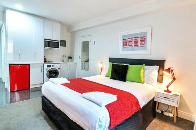 Chic Studio Apartments by the Sky Tower - Photo2