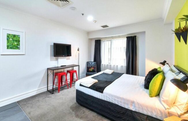 Chic Studio Apartments by the Sky Tower - Photo3