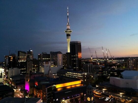 City Views - Auckland Holiday Apartment - Photo2