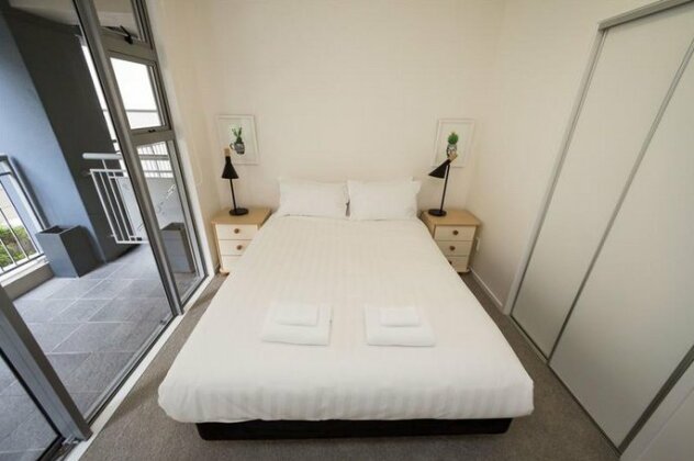 Contemporary 2 Bedroom Apartment - Photo4