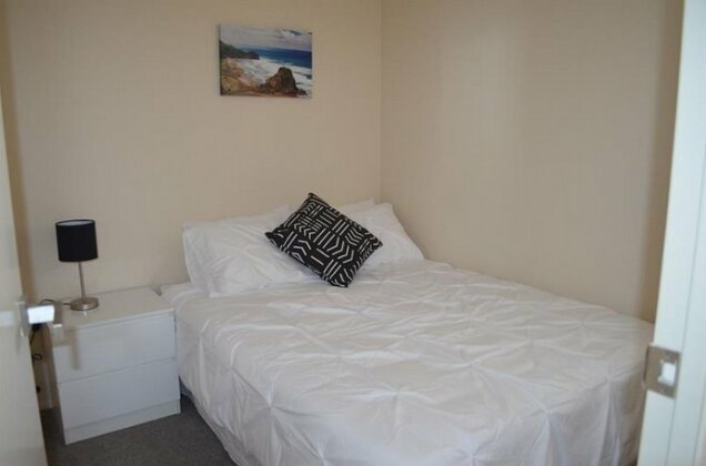 Cosy and Homey Two Bedroom Apartment with Stunning harbour views - Photo3