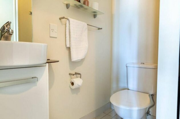 Cosy One Bedroom Auckland CBD with Gym and Hot Tub - Photo3