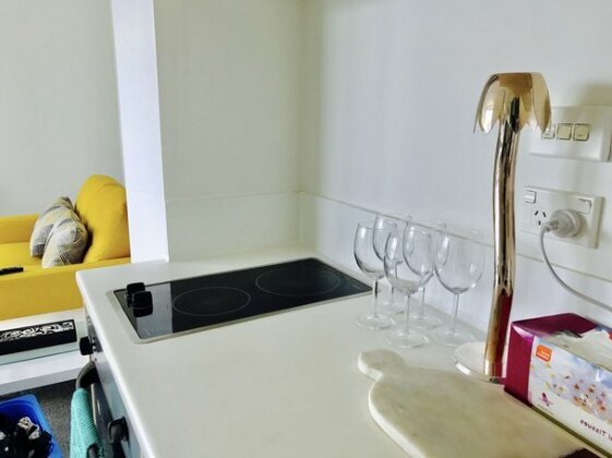 Cosy Two Bedroom High Rise - Photo4