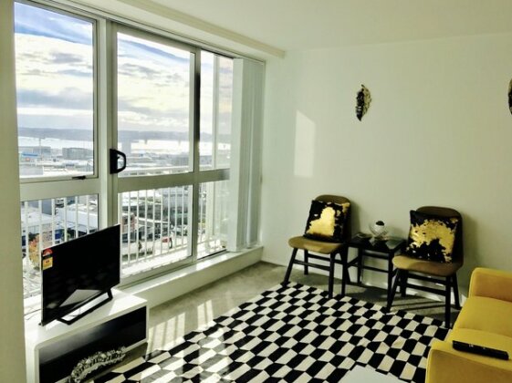 Cosy Two Bedroom High Rise - Photo5