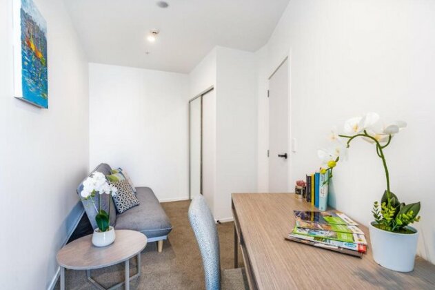 Designed Bright Apartment in Auckland CBD - Photo2