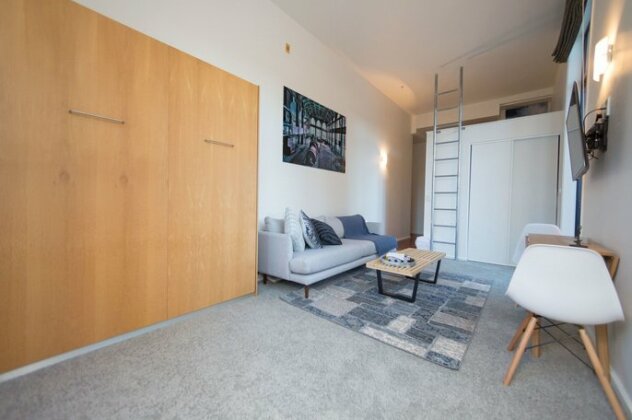 Downtown Penthouse Apartment - Photo2