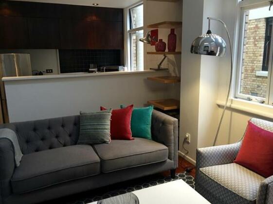 Elegant Central Retreat - Photo3
