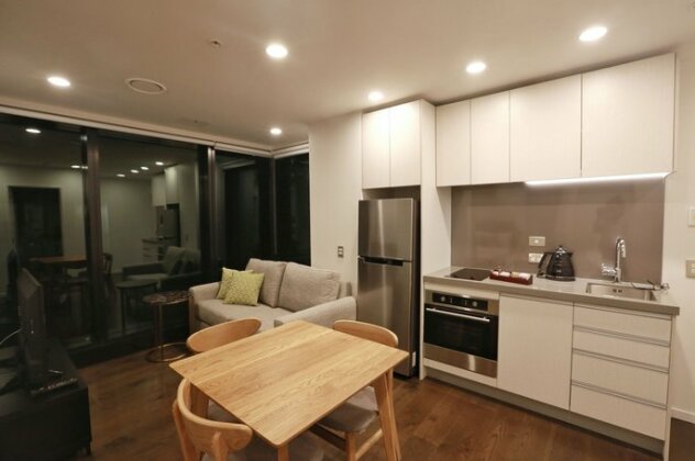 Everest Serviced Apartments on Albert - Photo4