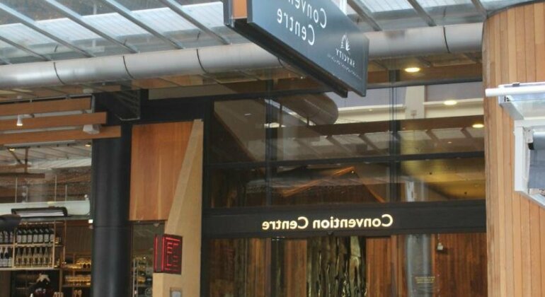 Glorious Metropolis High Life Apartment - Photo2