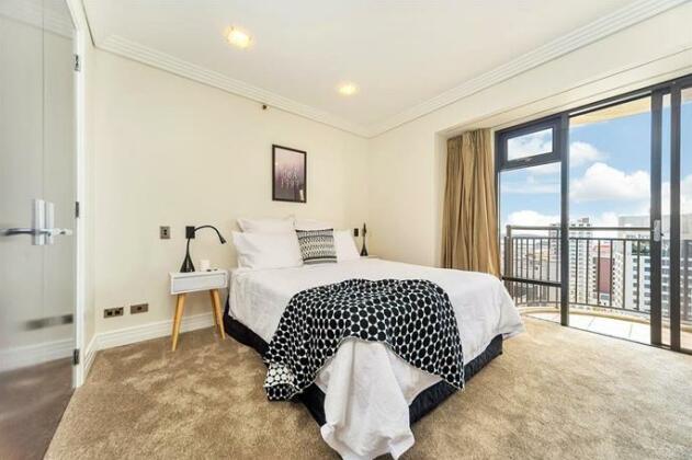 Glorious Metropolis High Life Apartment - Photo3