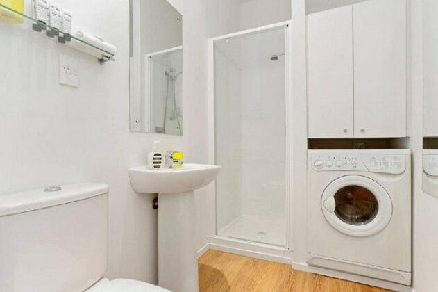 NEW Perfect City Central One Bedroom on Queen St - Photo4