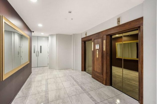 Newly-Decorated One Bedroom on Queen Street CBD - Photo4