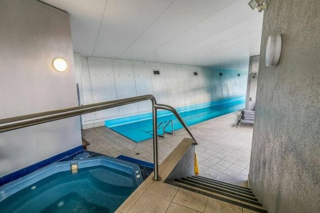 One Bedroom Apartment - Pool Gym & Tennis Courts - Photo3