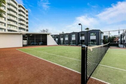 One Bedroom Apartment - Pool Gym & Tennis Courts