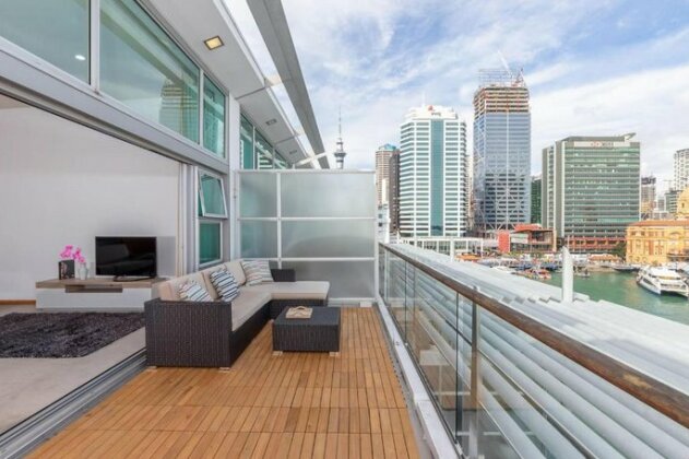 Penthouse apartment with stunning Harbour views - Photo2