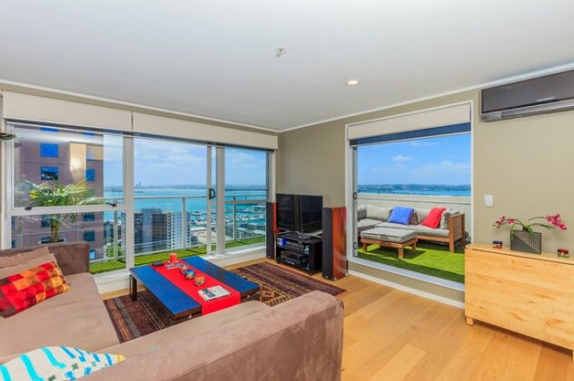 Penthouse with Breathtaking views Short Walk to SkyTower - Photo4