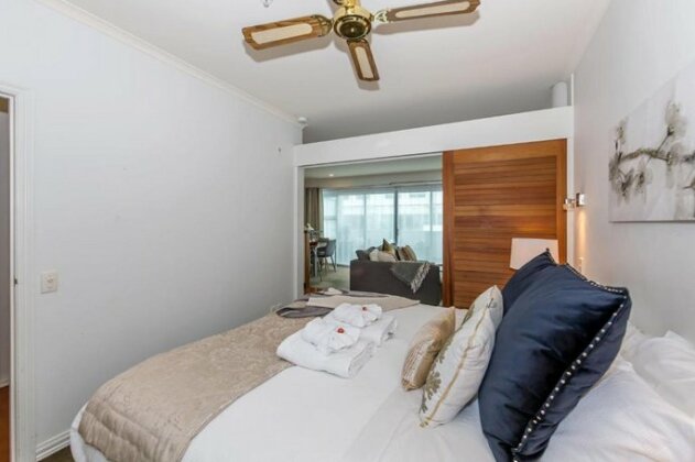 Premium 1BR Apartment at Princes Wharf