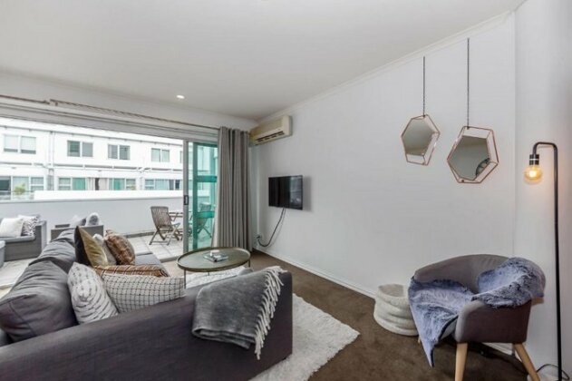 Premium 1BR Apartment at Princes Wharf - Photo3