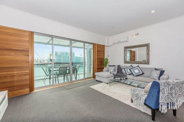 Princes Wharf - Absolute Waterfront & Great Views